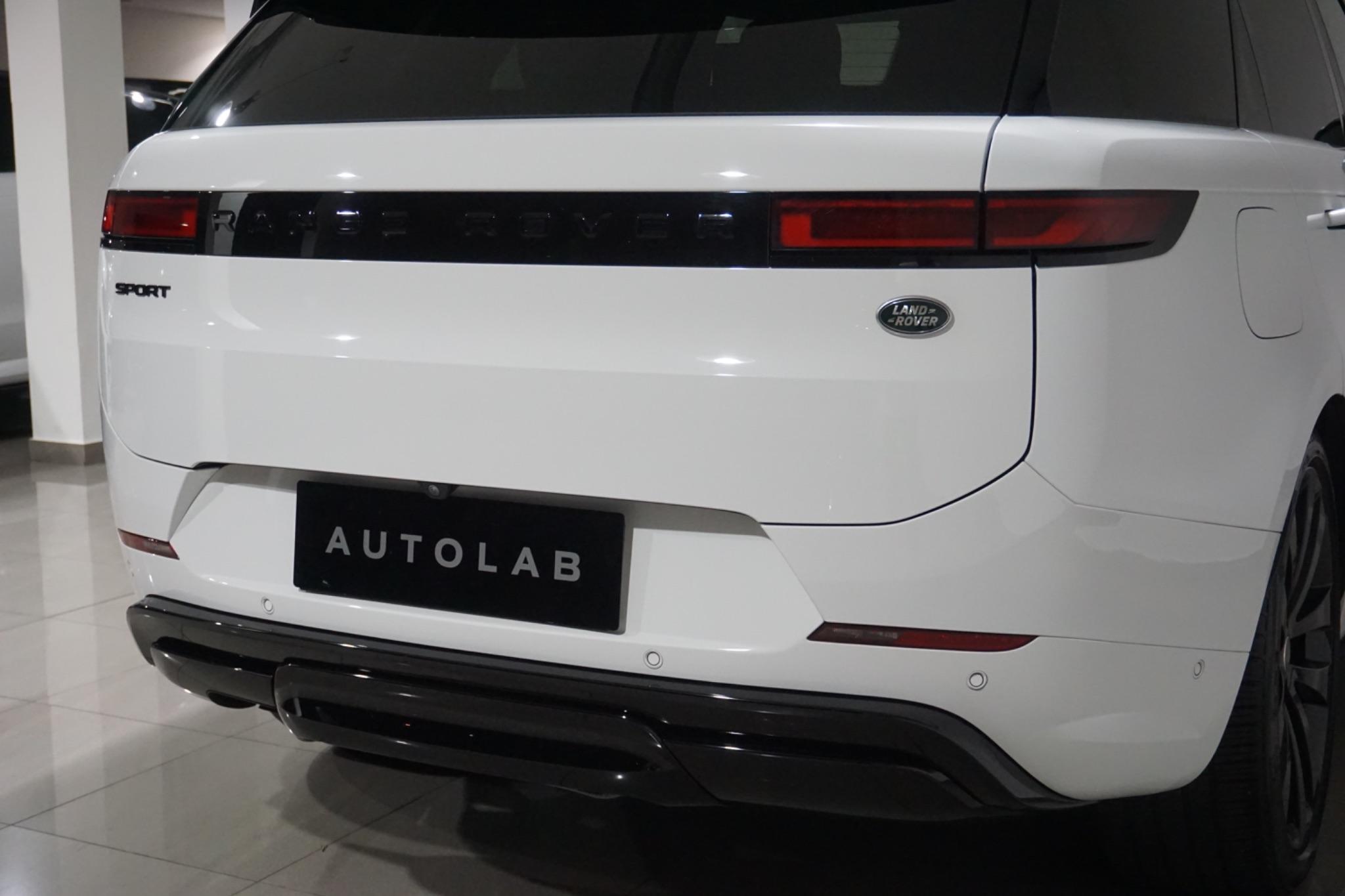 Land Rover Range Rover Sport 3.0 D300 MHEV Dynamic SE Auto 4WD Euro 6 (s/s) 5dr